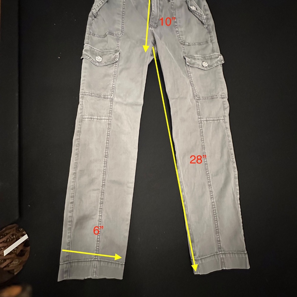 WHBM Cargo Pants w/Rhinestone‎ detail-Size 8 - Picture 2 of 9
